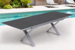 KETTLER BasicPlus Esstischgarnitur, Silber / Anthrazit, Alu / Spraystone / Textil, Tisch 180/280x100cm, 6 Multipositionssessel 18 KETTLER BasicPlus Esstischgarnitur, Silber / Anthrazit, Alu / Spraystone / Textil, Tisch 180/280x100cm, 6 Multipositionssessel -Gartenblick Geschaft 23007 3.jpg