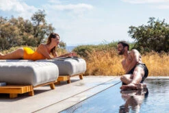 OUTFLEXX Icon Loungeliege, Lead Chine, Alu/Teak/Sunbrella, 213 X 89 X 41 Cm, Inkl. Verstellbarer Rückenlehne -Gartenblick Geschaft 23437 6.jpg