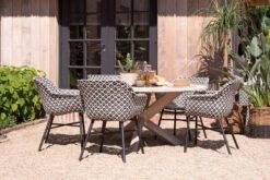 HARTMAN Delphine Armlehnensessel, Schwarz/weiß, Alu/Kunststoff -Gartenblick Geschaft 7 18696.jpg